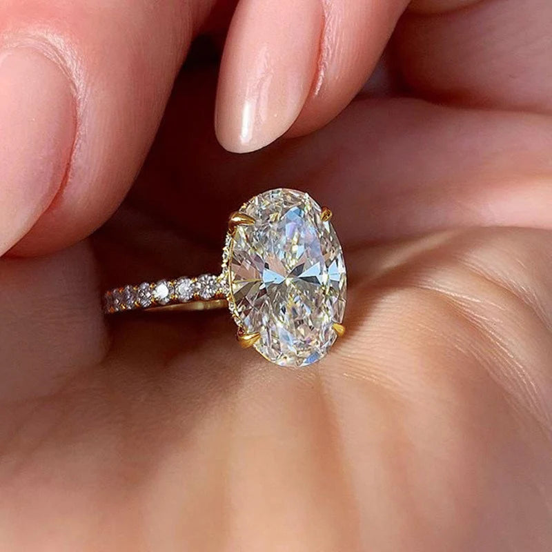 Huitan Oval Finger Ring Band Dazzling Brilliant CZ Stone Four Prong Setting Classic Wedding Anniversary Gift For Wife&Girlfriend